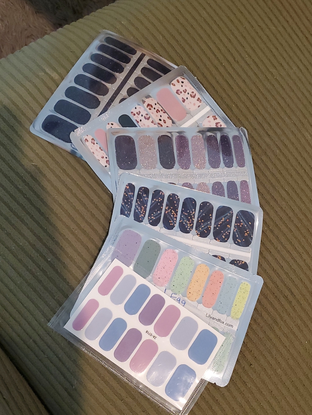 6 Sets Nail Wrap Set - Assorted Colors & Glitter - Women Makeup
